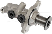 Charger l'image dans la galerie, M631069 Brake Master Cylinder Dorman - First Stop Canada