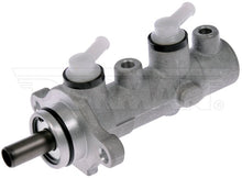 Charger l'image dans la galerie, M639054 Brake Master Cylinder Dorman - First Stop Canada