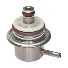 Load image into Gallery viewer, MC1402 Standard Ignition Fuel Injection Pressure Regulator Standard Ignition Canada