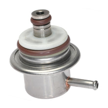 Load image into Gallery viewer, MC1403 Standard Ignition Fuel Injection Pressure Regulator Standard Ignition Canada