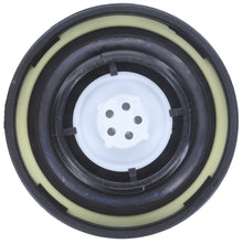 Load image into Gallery viewer, MGC902 Locking Fuel Cap Motorad