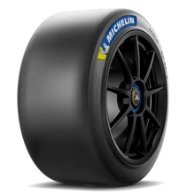 Load image into Gallery viewer, 77014 27/68-18 Michelin Porsche Cup 104Q Michelin Tires Canada