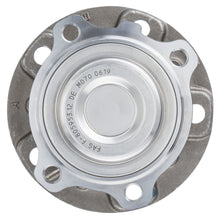 Load image into Gallery viewer, 513323 Wheel Bearing and Hub Assembly MOOG Hub Assemblies Canada