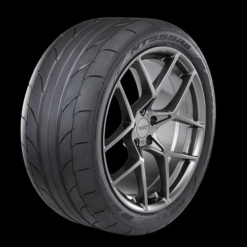 108570 305/40R22 Nitto NT555RII 114W Nitto Tires Canada