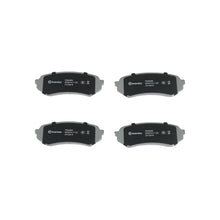 Charger l'image dans la galerie, KT00496 Brembo Ceramic Brake Pad and UV Coated Vented  Brake Disc Kit Brembo Brake Canada