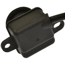 Load image into Gallery viewer, PAC107 Standard Ignition Park Assist Camera Standard Ignition Canada