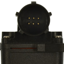 Load image into Gallery viewer, PAC22 Standard Ignition Park Assist Camera Standard Ignition Canada
