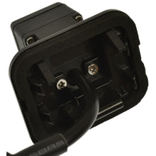 Load image into Gallery viewer, PAC236 Standard Ignition Park Assist Camera Standard Ignition Canada