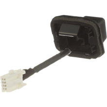 Load image into Gallery viewer, PAC470 Standard Ignition Park Assist Camera Standard Ignition Canada