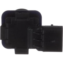 Load image into Gallery viewer, PAC501 Standard Ignition Park Assist Camera Standard Ignition Canada