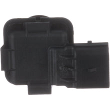 Load image into Gallery viewer, PAC505 Standard Ignition Park Assist Camera Standard Ignition Canada