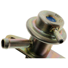 Load image into Gallery viewer, PR133 Standard Ignition Fuel Injection Pressure Regulator Standard Ignition Canada