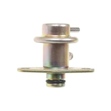 Load image into Gallery viewer, PR135 Standard Import Fuel Injection Pressure Regulator Standard Import Canada