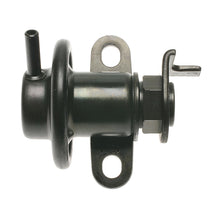 Load image into Gallery viewer, PR177 Standard Import Fuel Injection Pressure Regulator Standard Import Canada
