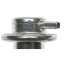 Load image into Gallery viewer, PR187 Standard Ignition Fuel Injection Pressure Regulator Standard Ignition Canada
