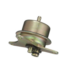 Load image into Gallery viewer, PR188 Standard Ignition Fuel Injection Pressure Regulator Standard Ignition Canada