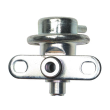 Charger l'image dans la galerie, PR279 Standard Import Fuel Injection Pressure Regulator Standard Import Canada
