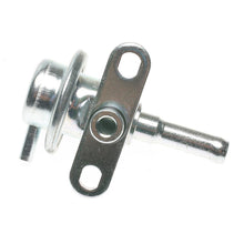 Load image into Gallery viewer, PR31 Standard Import Fuel Injection Pressure Regulator Standard Import Canada