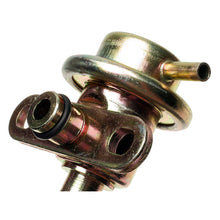 Load image into Gallery viewer, PR32 Standard Ignition Fuel Injection Pressure Regulator Standard Ignition Canada