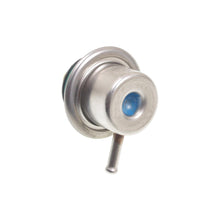 Load image into Gallery viewer, PR378 Standard Ignition Fuel Injection Pressure Regulator Standard Ignition Canada