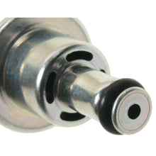 Load image into Gallery viewer, PR407 Standard Ignition Fuel Injection Pressure Regulator Standard Ignition Canada