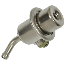 Load image into Gallery viewer, PR412 Standard Import Fuel Injection Pressure Regulator Standard Import Canada