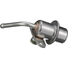Charger l'image dans la galerie, PR434 Standard Ignition Fuel Injection Pressure Regulator Standard Ignition Canada