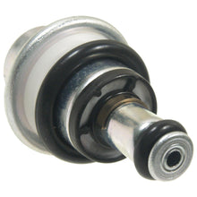 Load image into Gallery viewer, PR445 Standard Ignition Fuel Injection Pressure Regulator Standard Ignition Canada