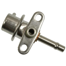 Load image into Gallery viewer, PR464 Standard Import Fuel Injection Pressure Regulator Standard Import Canada
