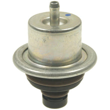 Load image into Gallery viewer, PR467 Standard Import Fuel Injection Pressure Regulator Standard Import Canada