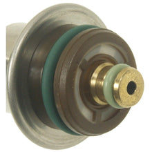Load image into Gallery viewer, PR470 Standard Ignition Fuel Injection Pressure Regulator Standard Ignition Canada