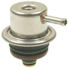 Load image into Gallery viewer, PR470 Standard Ignition Fuel Injection Pressure Regulator Standard Ignition Canada