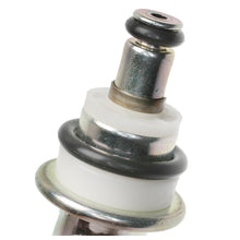 Load image into Gallery viewer, PR487 Standard Ignition Fuel Injection Pressure Regulator Standard Ignition Canada