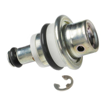 Load image into Gallery viewer, PR491 Standard Ignition Fuel Injection Pressure Regulator Standard Ignition Canada