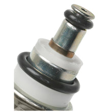 Load image into Gallery viewer, PR492 Standard Ignition Fuel Injection Pressure Regulator Standard Ignition Canada