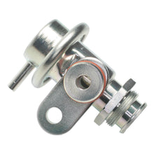 Load image into Gallery viewer, PR493 Standard Import Fuel Injection Pressure Regulator Standard Import Canada