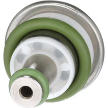 Load image into Gallery viewer, PR495 Standard Ignition Fuel Injection Pressure Regulator Standard Ignition Canada
