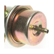 Load image into Gallery viewer, PR4 Standard Ignition Fuel Injection Pressure Regulator Standard Ignition Canada