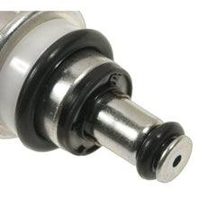 Load image into Gallery viewer, PR504 Standard Ignition Fuel Injection Pressure Regulator Standard Ignition Canada