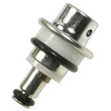 Load image into Gallery viewer, PR510 Standard Ignition Fuel Injection Pressure Regulator Standard Ignition Canada