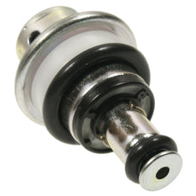 Load image into Gallery viewer, PR514 Standard Ignition Fuel Injection Pressure Regulator Standard Ignition Canada