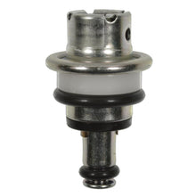 Load image into Gallery viewer, PR525 Standard Import Fuel Injection Pressure Regulator Standard Import Canada