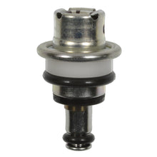Load image into Gallery viewer, PR527 Standard Ignition Fuel Injection Pressure Regulator Standard Ignition Canada