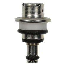 Load image into Gallery viewer, PR529 Standard Import Fuel Injection Pressure Regulator Standard Import Canada