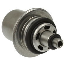 Load image into Gallery viewer, PR536 Standard Ignition Fuel Injection Pressure Regulator Standard Ignition Canada