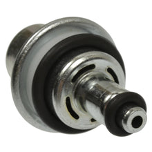 Load image into Gallery viewer, PR554 Standard Ignition Fuel Injection Pressure Regulator Standard Ignition Canada