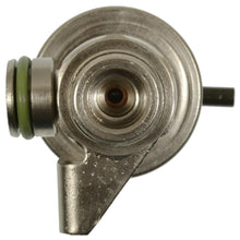 Load image into Gallery viewer, PR559 Standard Ignition Fuel Injection Pressure Regulator Standard Ignition Canada