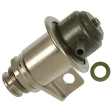 Load image into Gallery viewer, PR559 Standard Ignition Fuel Injection Pressure Regulator Standard Ignition Canada