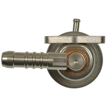 Charger l'image dans la galerie, PR570 Standard Ignition Fuel Injection Pressure Regulator Standard Ignition Canada