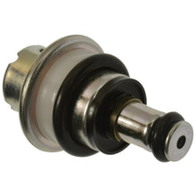 Load image into Gallery viewer, PR576 Standard Ignition Fuel Injection Pressure Regulator Standard Ignition Canada